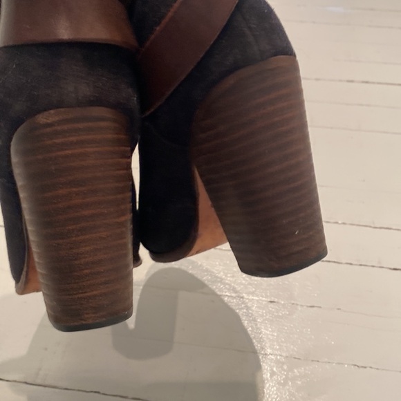 Rag & Bone booties. Dark grey suede with brown leather detail . - Picture 3 of 4